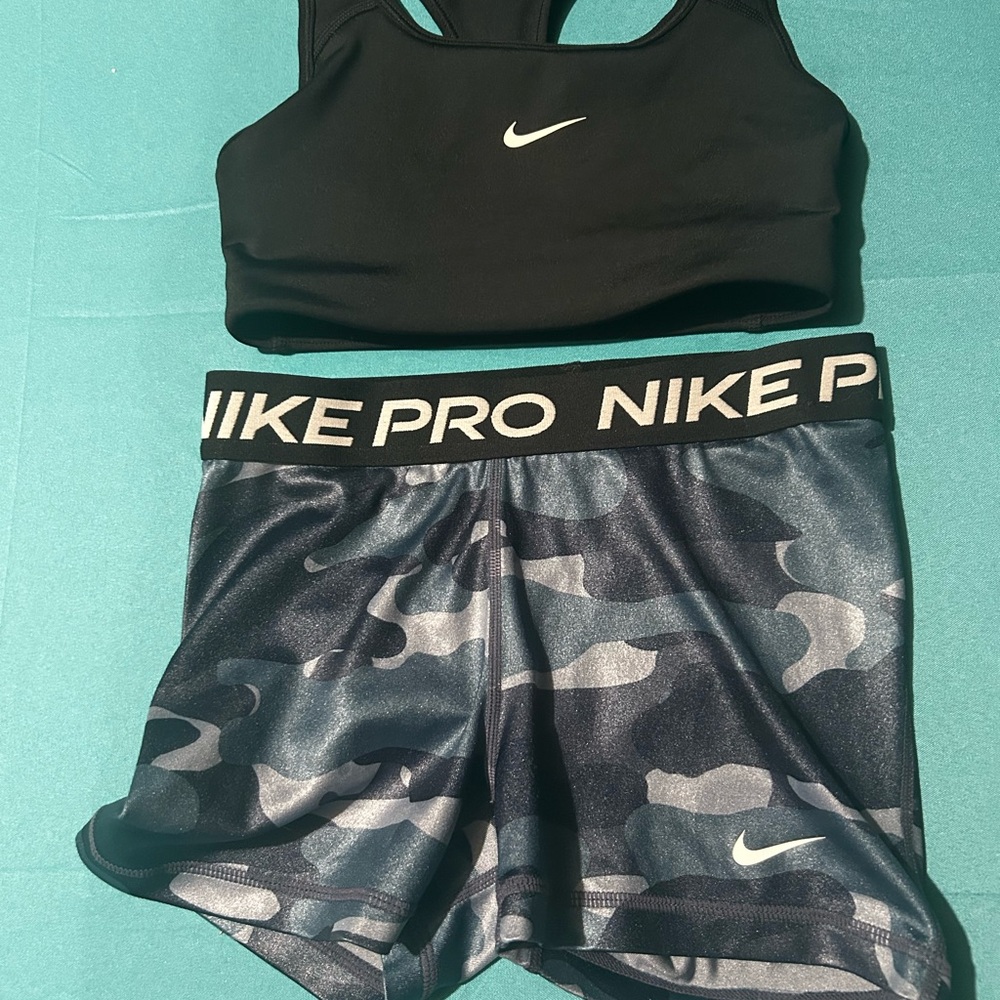 Nike Black and Gray Activewear Set